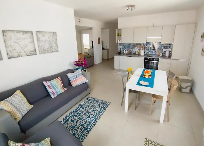 Sliema, Villa Savoia Luxury Apartment For 5 Guests